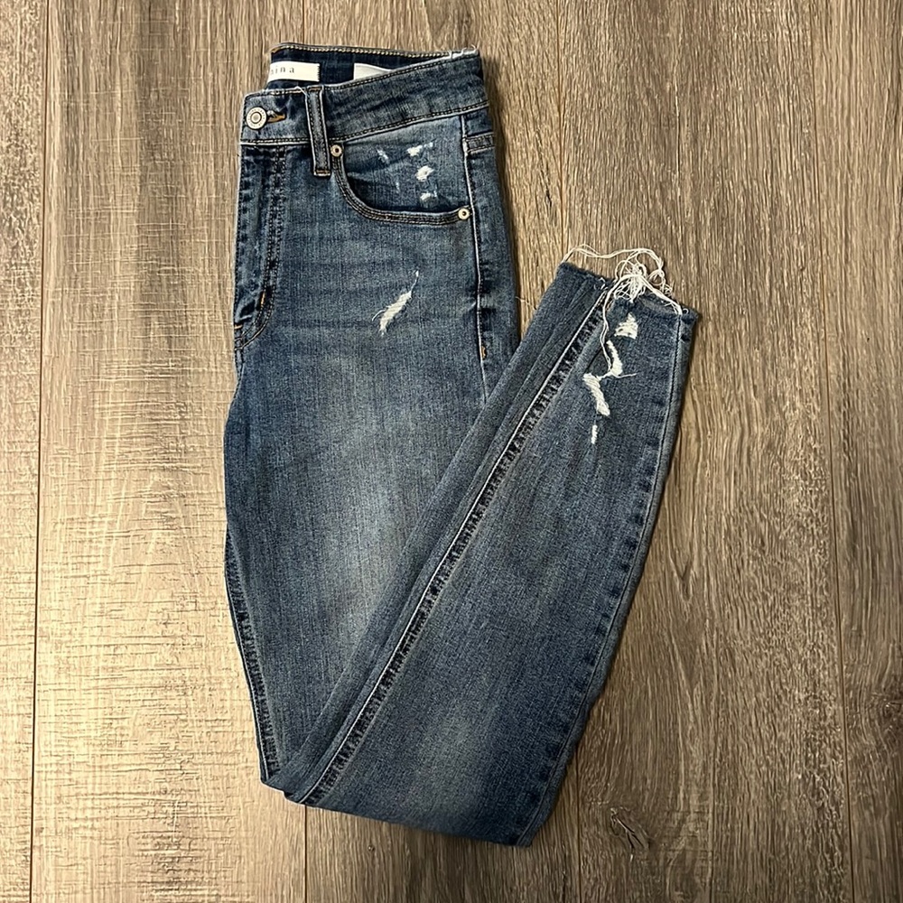 Women’s dark washed jeans size 1